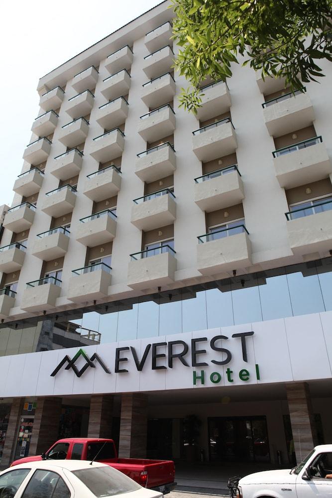 Everest Ciudad Victoria Buitenkant foto